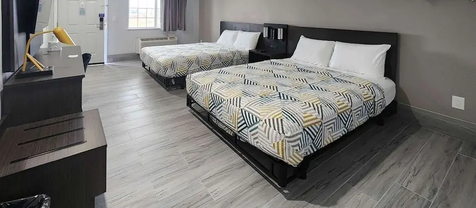 Standard Oda, 2 Büyük (Queen) Boy Yatak, Engellilere Uygun, Sigara İçilmez