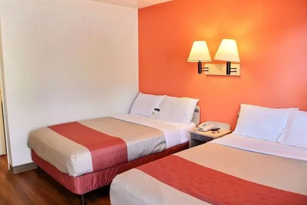 Deluxe Oda, 2 Çift Kişilik Yatak, Sigara İçilmez, Buzdolabı ve Mikrodalga