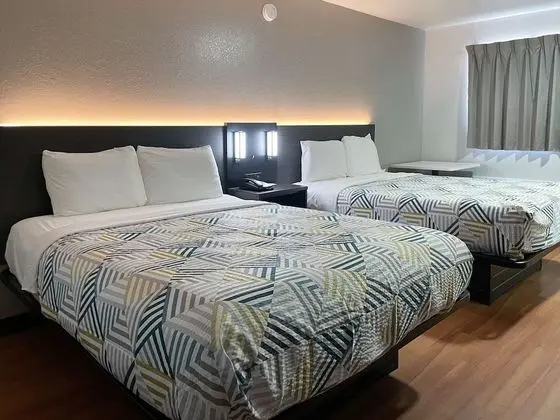 Deluxe Oda, 2 Çift Kişilik Yatak, Sigara İçilmez, Buzdolabı ve Mikrodalga