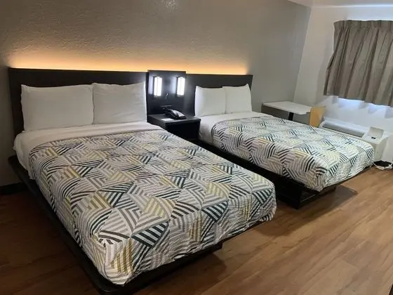 Deluxe Oda, 2 Çift Kişilik Yatak, Sigara İçilmez, Buzdolabı ve Mikrodalga