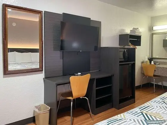 Deluxe Oda, 2 Çift Kişilik Yatak, Sigara İçilmez, Buzdolabı ve Mikrodalga