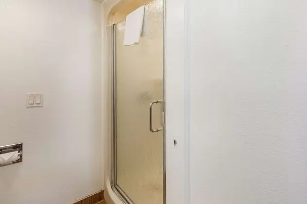 Deluxe Oda, 2 Çift Kişilik Yatak, Sigara İçilmez, Buzdolabı ve Mikrodalga