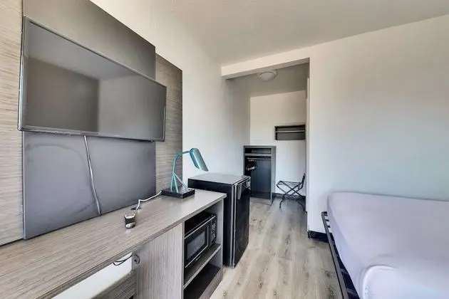 Deluxe Oda, 2 Çift Kişilik Yatak, Sigara İçilmez, Buzdolabı