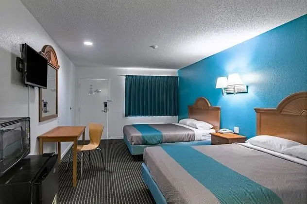 Deluxe Oda, 2 Büyük (Queen) Boy Yatak, Sigara İçilmez, Buzdolabı ve Mikrodalga