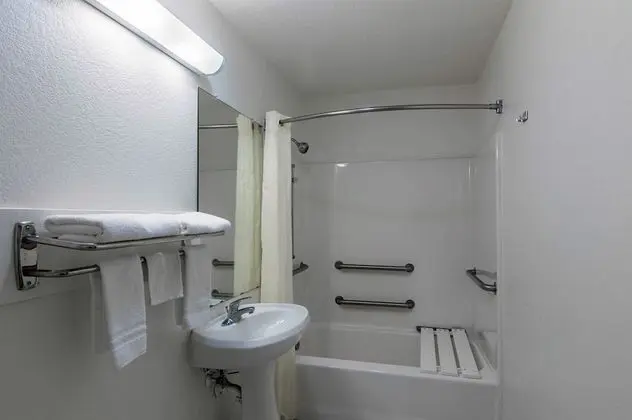 Standard Oda, 1 En Büyük (King) Boy Yatak, Engellilere Uygun, Sigara İçilmez