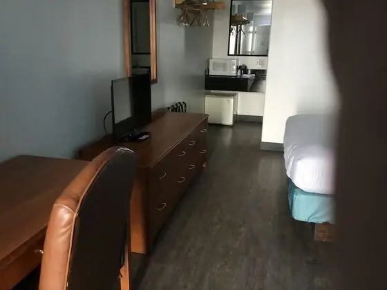 Deluxe Oda, 1 Büyük (Queen) Boy Yatak, Sigara İçilmez, Buzdolabı ve Mikrodalga