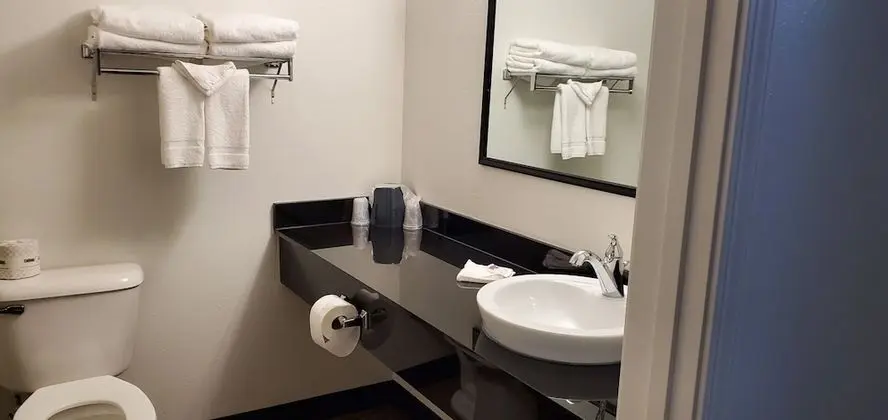 Standard Oda, 2 Büyük (Queen) Boy Yatak, Engellilere Uygun, Sigara İçilmez