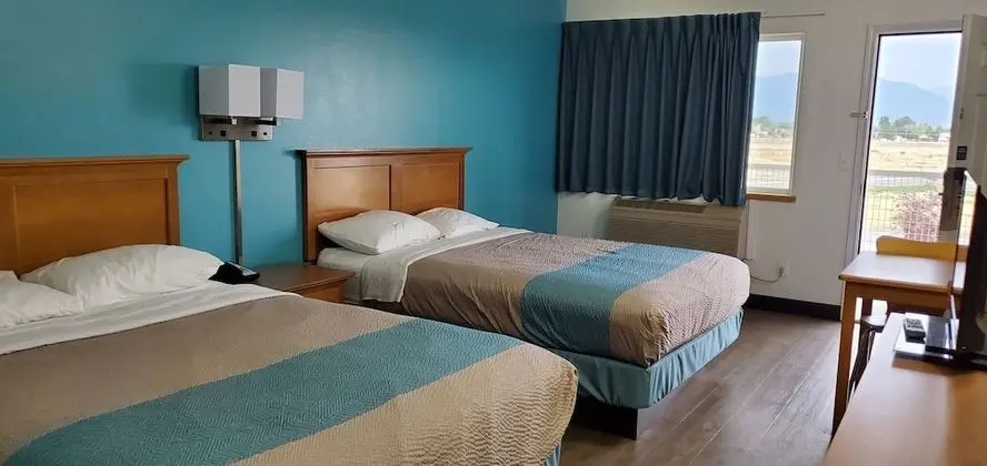 Standard Oda, 2 Büyük (Queen) Boy Yatak, Sigara İçilmez, Buzdolabı ve Mikrodalga