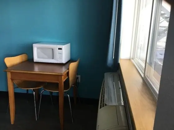 Standard Oda, 2 Büyük (Queen) Boy Yatak, Sigara İçilmez, Buzdolabı ve Mikrodalga