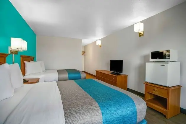 Standard Oda, 2 Büyük (Queen) Boy Yatak, Sigara İçilmez, Buzdolabı ve Mikrodalga