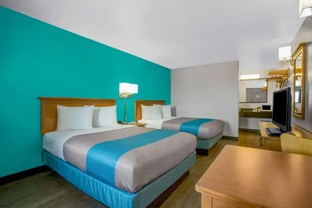 Standard Oda, 2 Büyük (Queen) Boy Yatak, Sigara İçilmez, Buzdolabı ve Mikrodalga