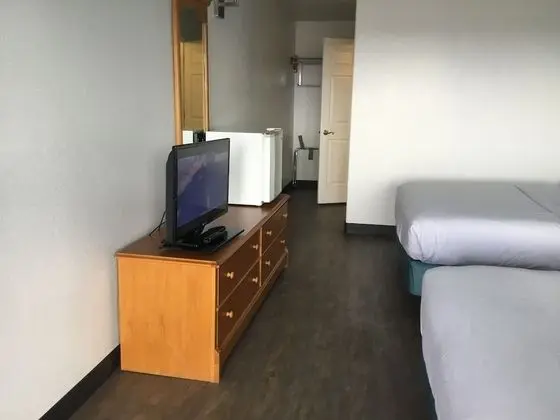 Standard Oda, 2 Büyük (Queen) Boy Yatak, Sigara İçilmez, Buzdolabı ve Mikrodalga