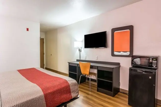 Standard Oda, 1 En Büyük (King) Boy Yatak, Sigara İçilebilir