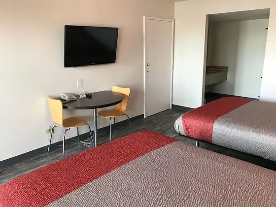 Deluxe Oda, 2 Büyük (Queen) Boy Yatak, Sigara İçilmez, Buzdolabı ve Mikrodalga