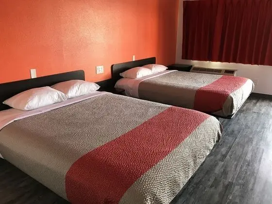 Deluxe Oda, 2 Büyük (Queen) Boy Yatak, Sigara İçilmez, Buzdolabı ve Mikrodalga