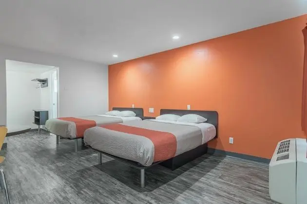 Deluxe Oda, 2 Büyük (Queen) Boy Yatak, Sigara İçilmez, Buzdolabı ve Mikrodalga