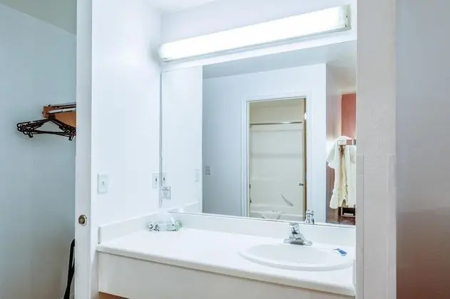 Standard Oda, 1 En Büyük (King) Boy Yatak, Engellilere Uygun, Sigara İçilmez