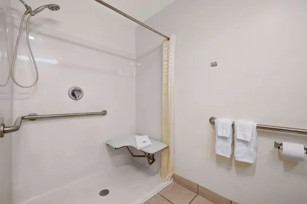 Standard Oda, 1 En Büyük (King) Boy Yatak, Engellilere Uygun, Sigara İçilmez