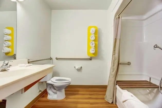 Standard Oda, 1 Büyük (Queen) Boy Yatak, Engellilere Uygun, Sigara İçilmez