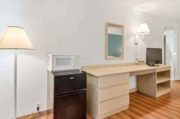 Standard Oda, 2 Büyük (Queen) Boy Yatak, Sigara İçilmez, Buzdolabı ve Mikrodalga