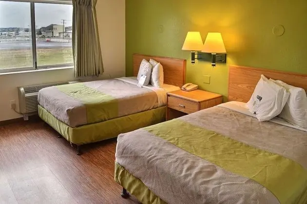 Deluxe Oda, 2 Çift Kişilik Yatak, Sigara İçilmez, Buzdolabı ve Mikrodalga