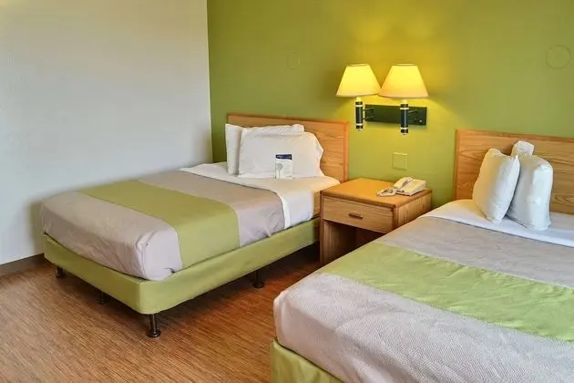 Deluxe Oda, 2 Çift Kişilik Yatak, Sigara İçilmez, Buzdolabı ve Mikrodalga