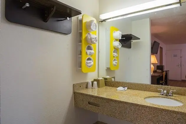 Deluxe Oda, 2 Çift Kişilik Yatak, Sigara İçilmez, Buzdolabı ve Mikrodalga