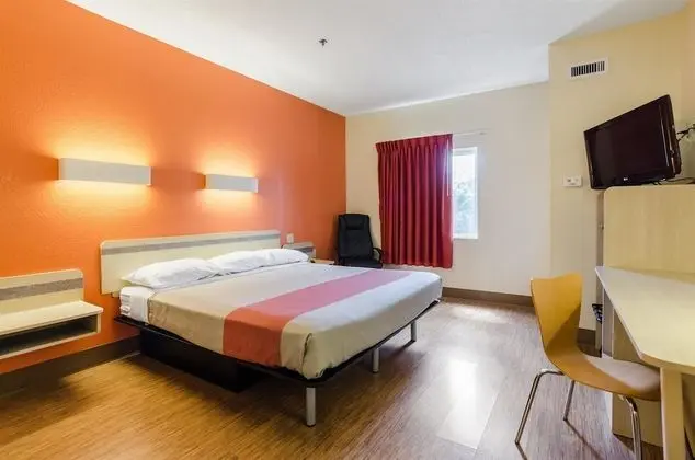 Standard Oda, 1 En Büyük (King) Boy Yatak, Engellilere Uygun, Sigara İçilmez