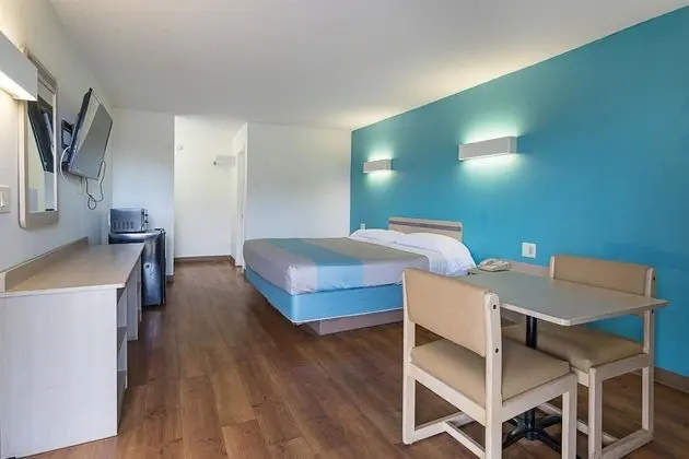 Standard Oda, 1 Büyük (Queen) Boy Yatak, Sigara İçilmez