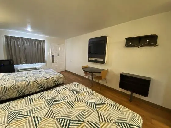 Standard Oda, 1 En Büyük (King) Boy Yatak, Sigara İçilebilir, Buzdolabı