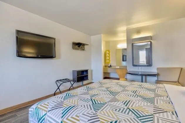 Standard Oda, 1 En Büyük (King) Boy Yatak, Sigara İçilebilir, Buzdolabı