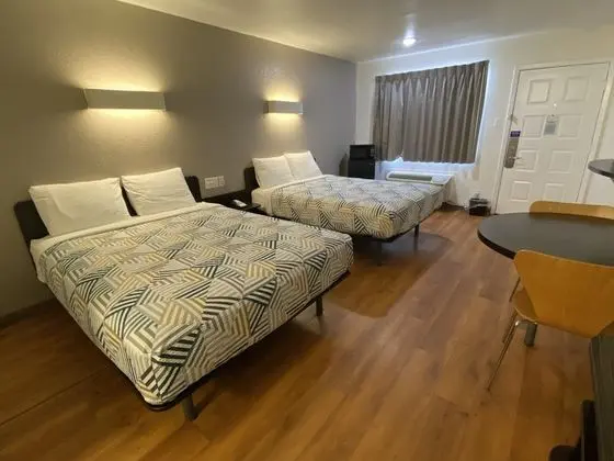 Standard Oda, 2 Büyük (Queen) Boy Yatak, Sigara İçilebilir