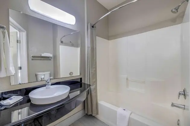 Standard Süit, 2 Çift Kişilik Yatak, Sigara İçilebilir, Küçük Mutfak