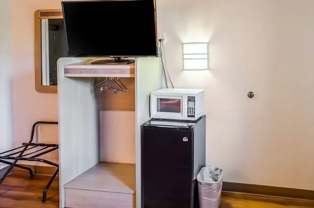 Deluxe Oda, 2 Çift Kişilik Yatak, Sigara İçilmez, Buzdolabı ve Mikrodalga