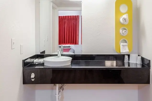 Deluxe Oda, 2 Çift Kişilik Yatak, Sigara İçilmez, Buzdolabı ve Mikrodalga
