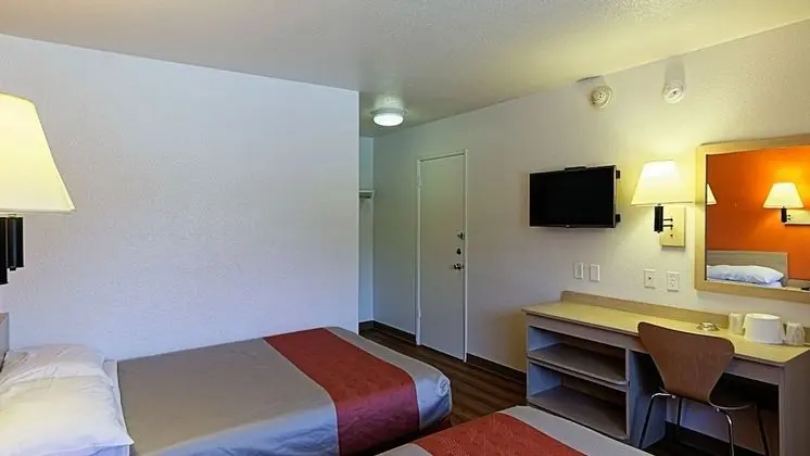 Deluxe Oda, 2 Çift Kişilik Yatak, Sigara İçilmez, Buzdolabı ve Mikrodalga
