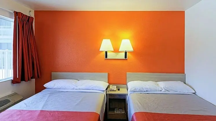Deluxe Oda, 2 Çift Kişilik Yatak, Sigara İçilmez, Buzdolabı ve Mikrodalga