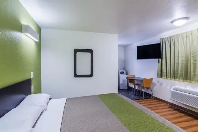 Standard Oda, 1 En Büyük (King) Boy Yatak, Sigara İçilmez, Buzdolabı ve Mikrodalga