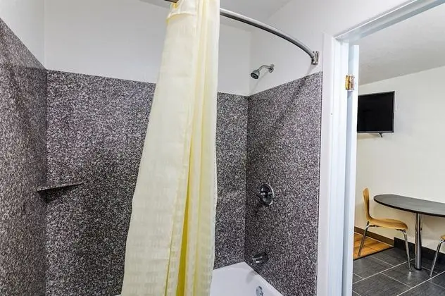 Standard Oda, 2 Çift Kişilik Yatak, Sigara İçilmez, Buzdolabı ve Mikrodalga