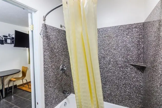 Standard Oda, 2 Çift Kişilik Yatak, Sigara İçilmez, Buzdolabı ve Mikrodalga