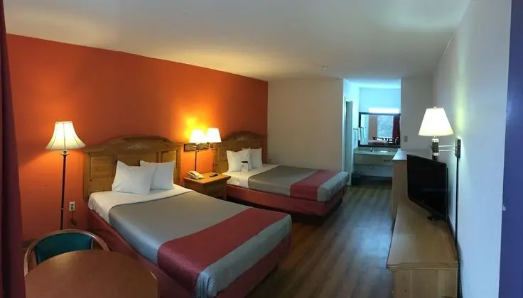 Deluxe Oda, 2 Çift Kişilik Yatak, Sigara İçilmez, Buzdolabı ve Mikrodalga