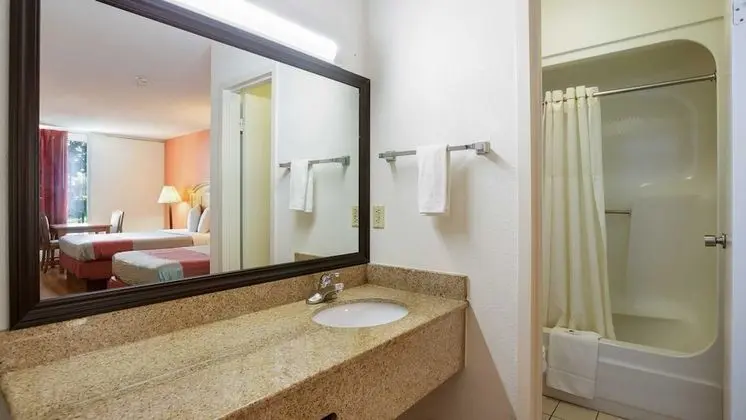 Deluxe Oda, 2 Çift Kişilik Yatak, Sigara İçilmez, Buzdolabı ve Mikrodalga