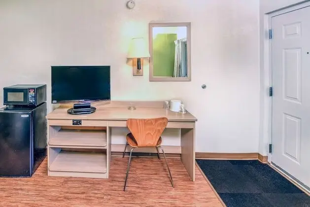 Deluxe Oda, 2 Çift Kişilik Yatak, Sigara İçilmez, Buzdolabı ve Mikrodalga