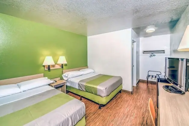 Deluxe Oda, 2 Çift Kişilik Yatak, Sigara İçilmez, Buzdolabı ve Mikrodalga