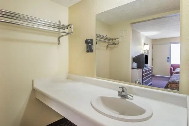 Deluxe Oda, 1 En Büyük (King) Boy Yatak, Sigara İçilebilir, Buzdolabı ve Mikrodalga