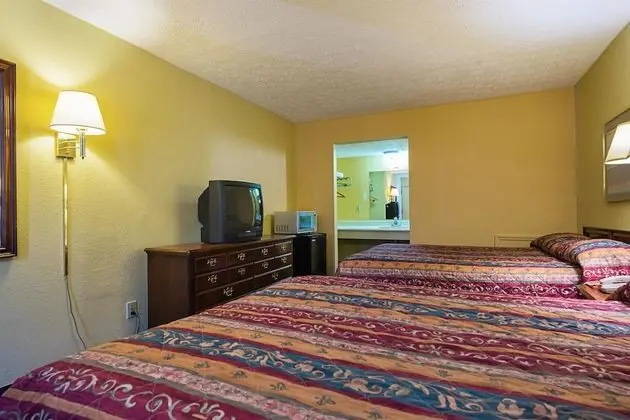 Deluxe Oda, 2 Çift Kişilik Yatak, Sigara İçilmez, Buzdolabı ve Mikrodalga