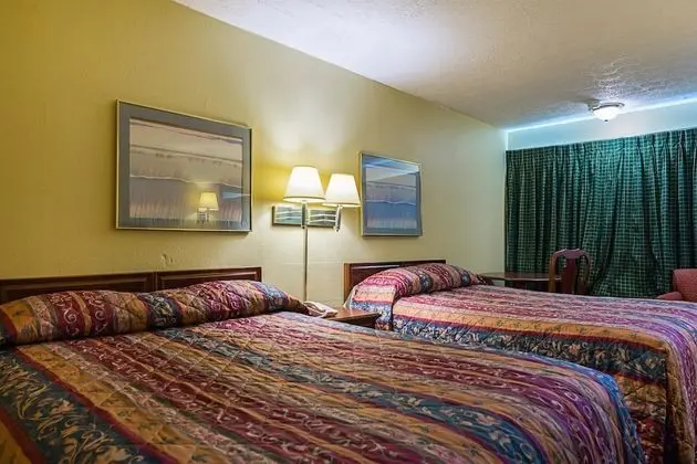 Deluxe Oda, 2 Çift Kişilik Yatak, Sigara İçilmez, Buzdolabı ve Mikrodalga