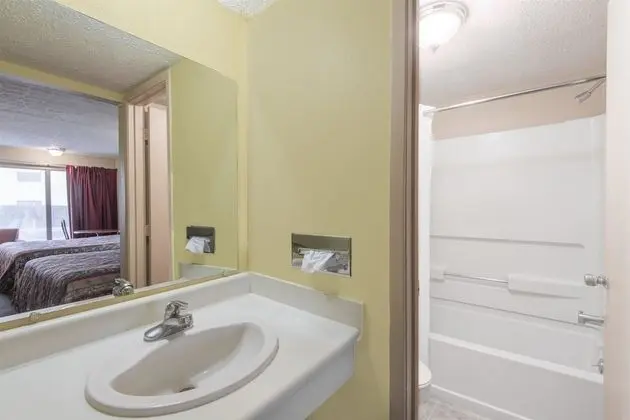 Deluxe Oda, 2 Çift Kişilik Yatak, Sigara İçilmez, Buzdolabı ve Mikrodalga