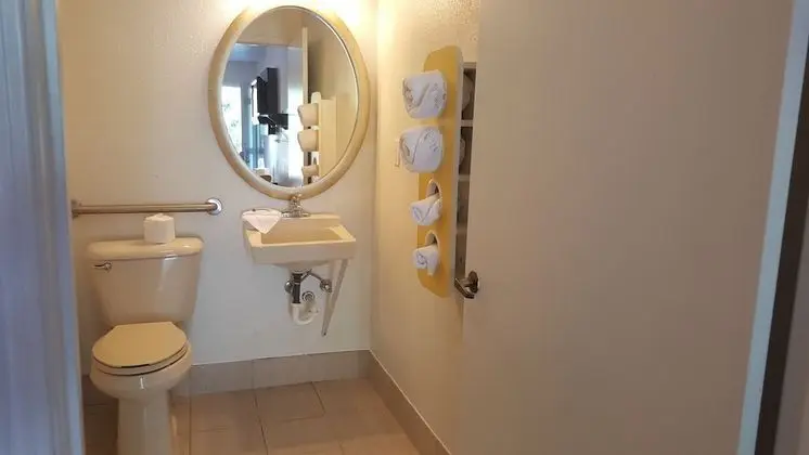 Standard Oda, 1 En Büyük (King) Boy Yatak, Engellilere Uygun, Sigara İçilmez