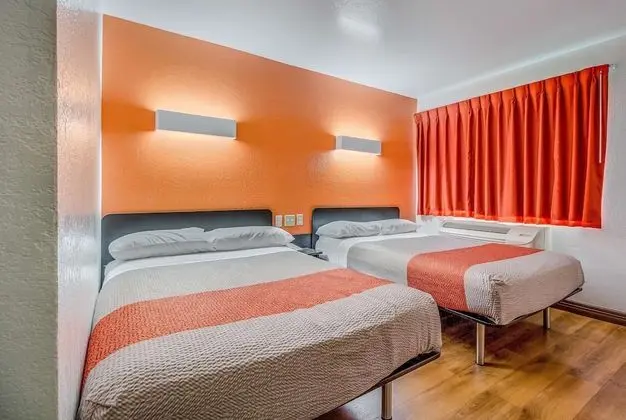 Standard Oda, 2 Çift Kişilik Yatak, Sigara İçilebilir